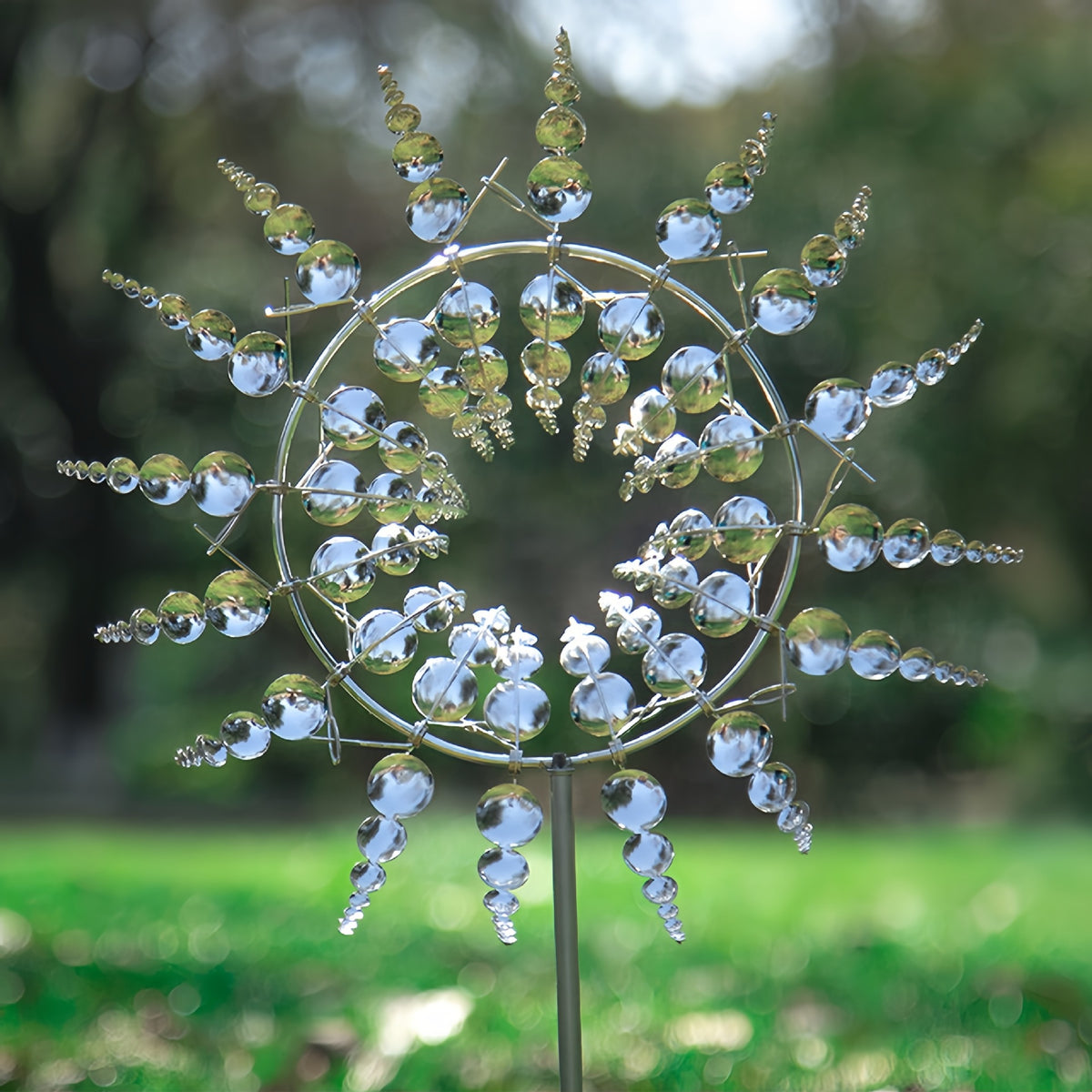 Handgemachte Magische Windmühle – Ein Kunstwerk für Ihren Garten