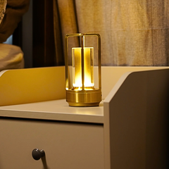 LumiLight Kabellose Tischleuchte - Wasserfest und tragbar - Beleuchtet mit Stil und Dimmfunktion