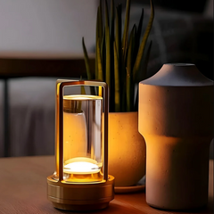 LumiLight Kabellose Tischleuchte - Wasserfest und tragbar - Beleuchtet mit Stil und Dimmfunktion