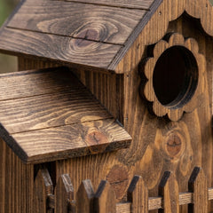 Bezauberndes Vogelhaus aus Holz